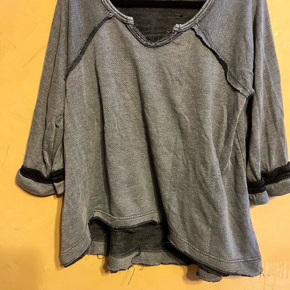 Free People S/P Oversized Raw Edge Sweatshirt Lace trim - Picture 5 of 12